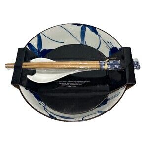 SH Home Blue Magnolia 43 Oz Ceramic Stoneware Noodle Bowl, Chopsticks & Spoon